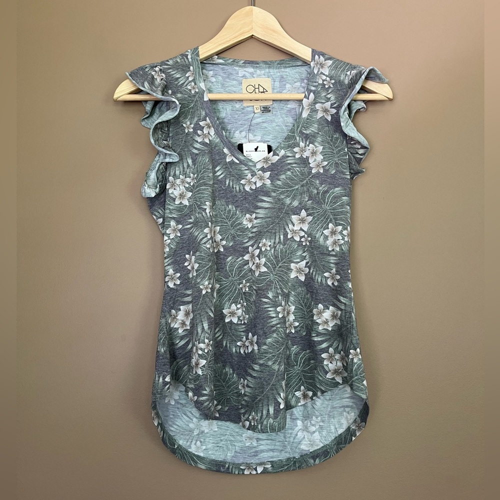 {Chaser} Botanical Print Flutter Sleeve Tee - Womens XS - NWT